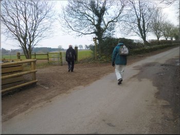 Start of the path across the fields to Beeston Castle